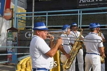 Lomo Magullo abraza la vida con la escultura homenaje a la Traída del Agua/Francisco Javier Santana y TA.